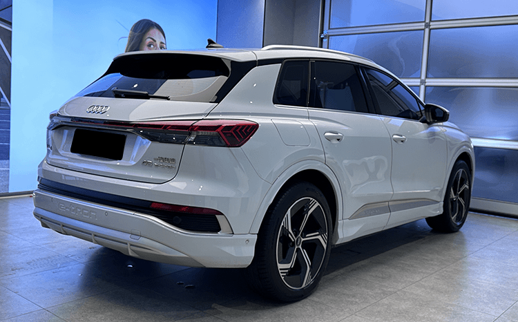 
								2024 Audi Q4 E-Tron full									