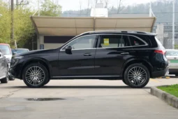 
										Mercedes-Benz GLC full									