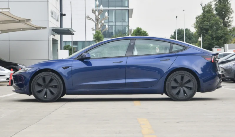 
								Tesla Model 3 2023 full									