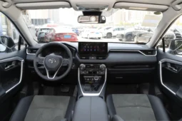 
										Toyota RAV4 full									