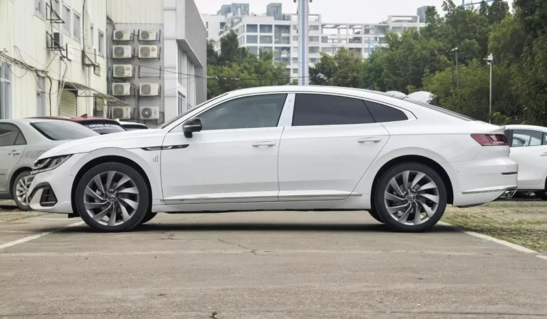 
								Volkswagen Arteon 2024 full									