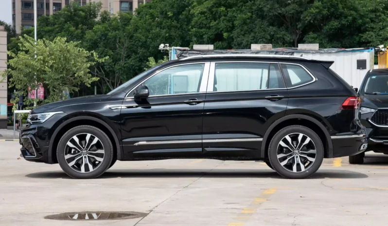 
								Volkswagen Tiguan L 2023 full									