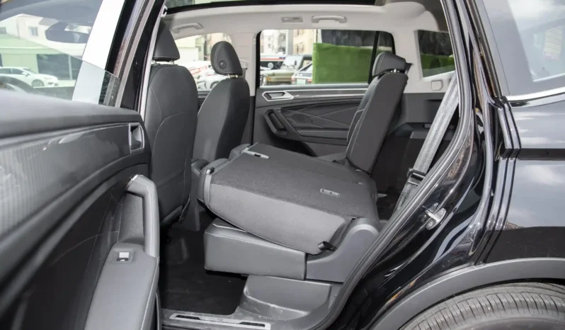 
								Volkswagen Tiguan L 2023 full									